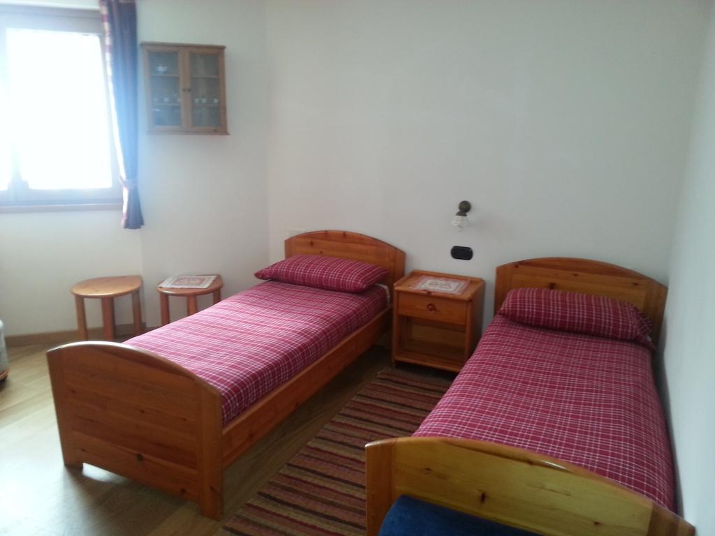 Ferienwohnung Casa Betty Bormio Zimmer foto